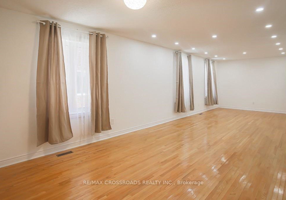 87-woodriver-street-richmond-hill-ontario-n13051664