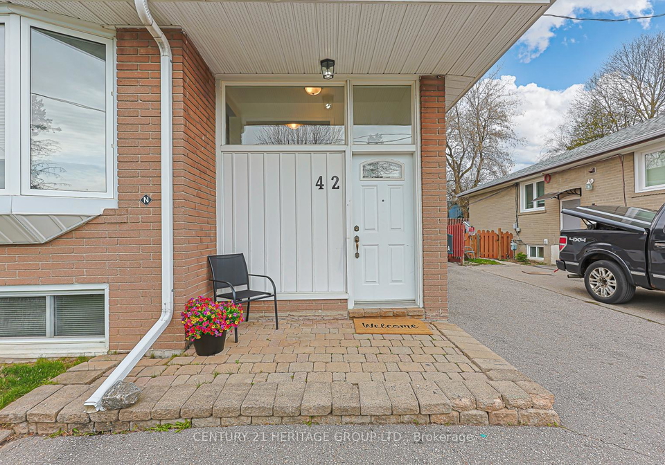 42-lindsay-avenue-newmarket-ontario-n13052010