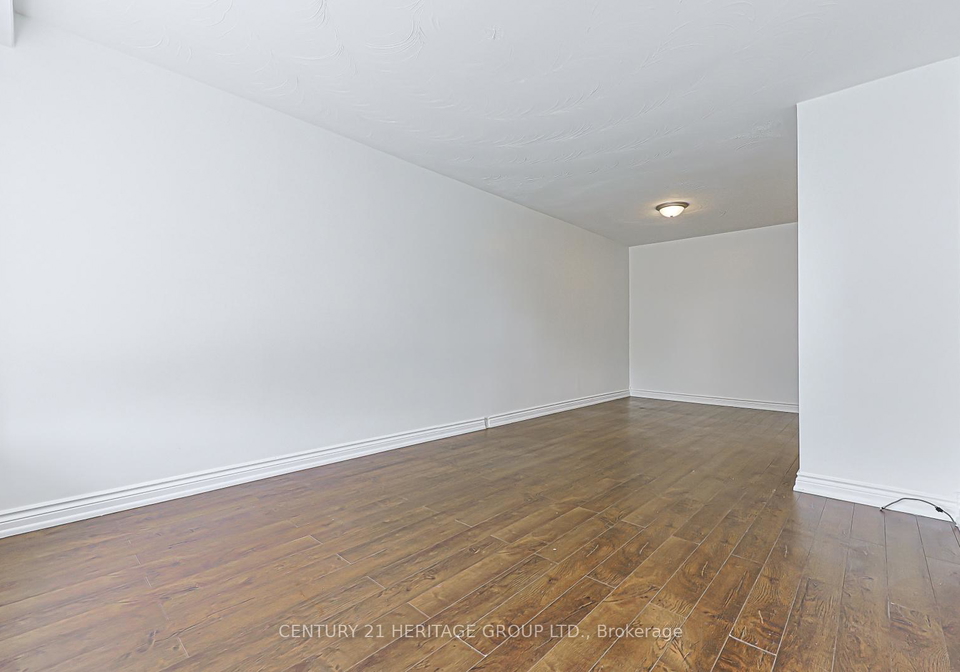 42-lindsay-avenue-newmarket-ontario-n13052010