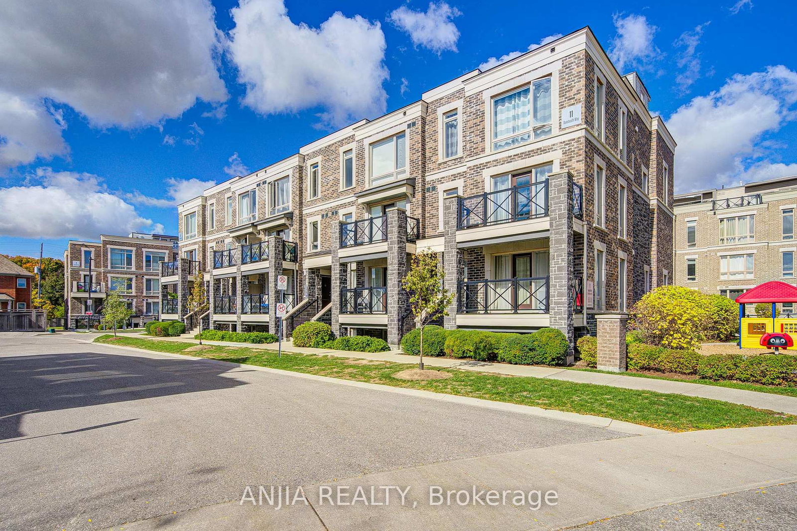 11-dunsheath-way-markham-ontario-n13052214