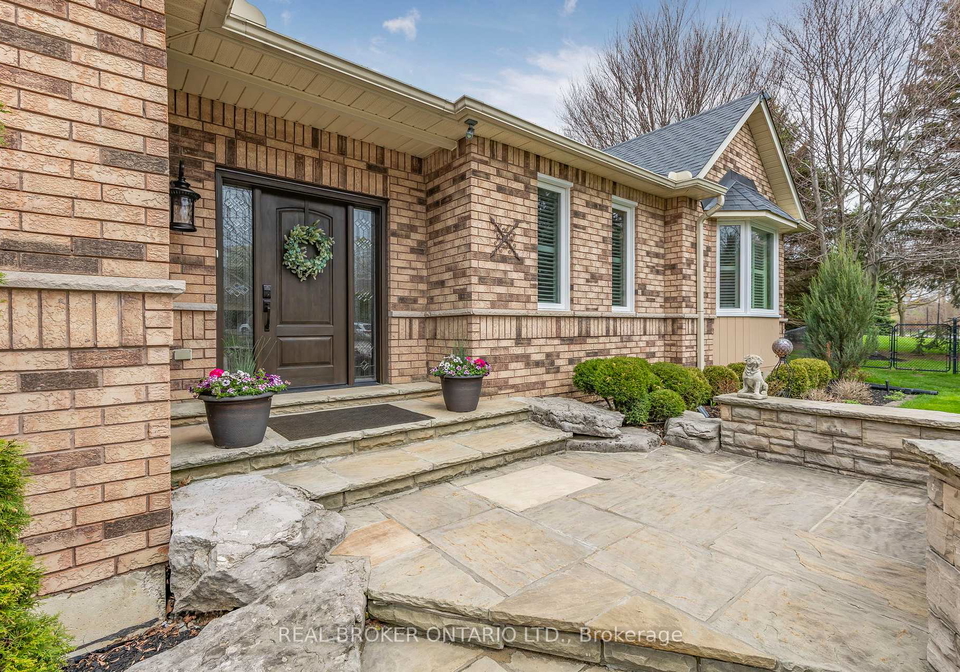 100-colonel-wayling-boulevard-east-gwillimbury-ontario-n13052232