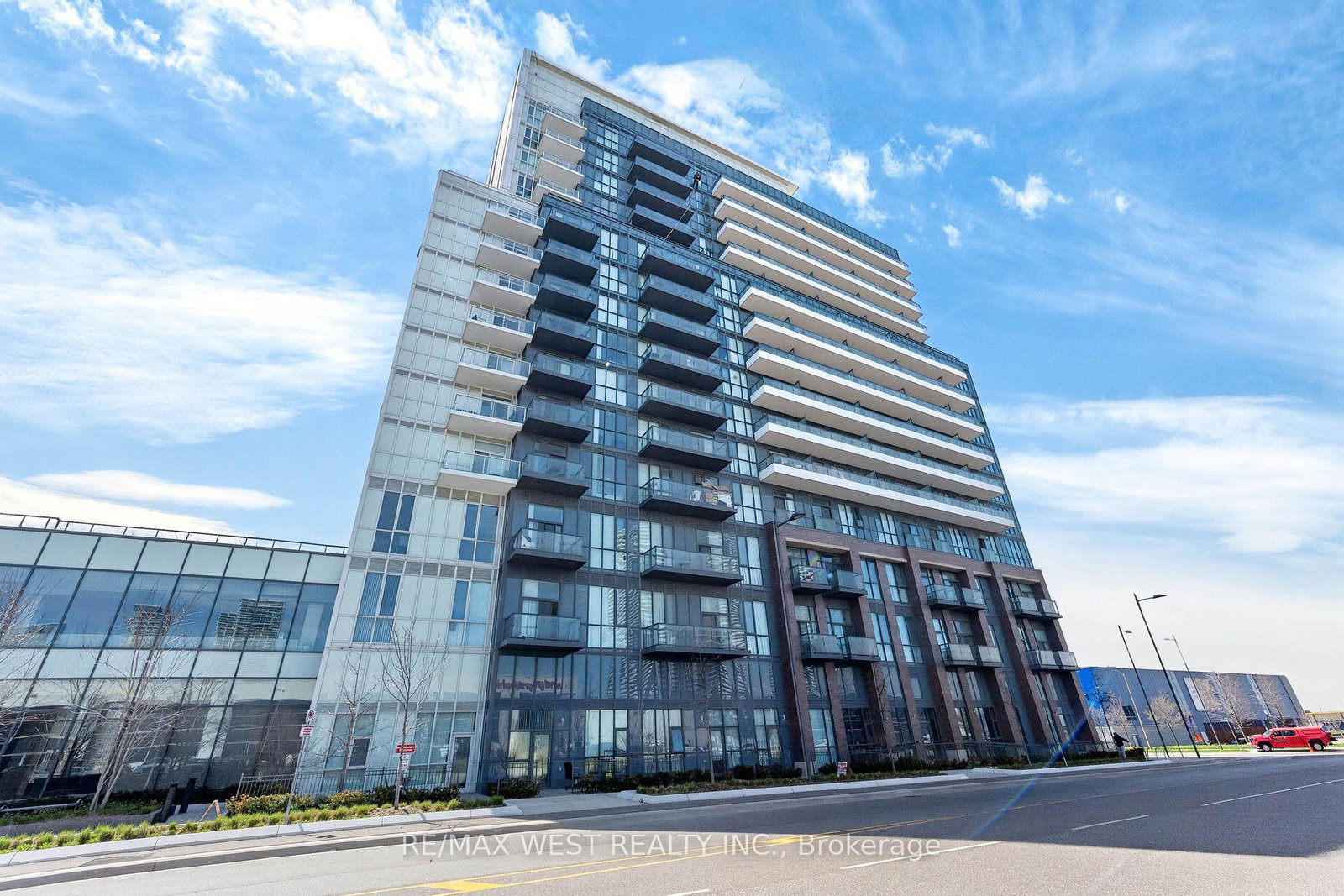10-honeycrisp-crescent-vaughan-ontario-n13052990