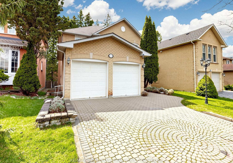 42-loyal-blue-crescent-richmond-hill-ontario-n13053058