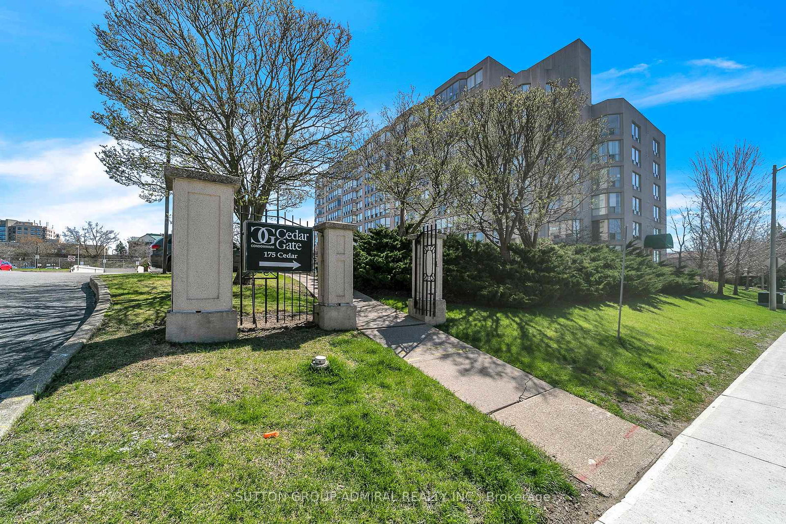 175-cedar-avenue-richmond-hill-ontario-n13053720