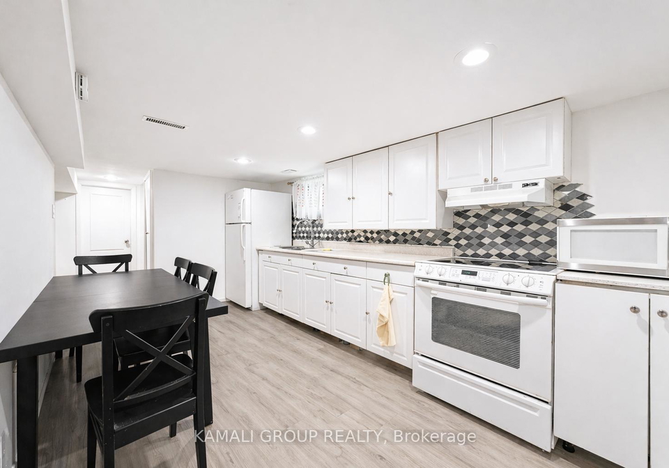 46-centre-street-e-richmond-hill-ontario-n13053774