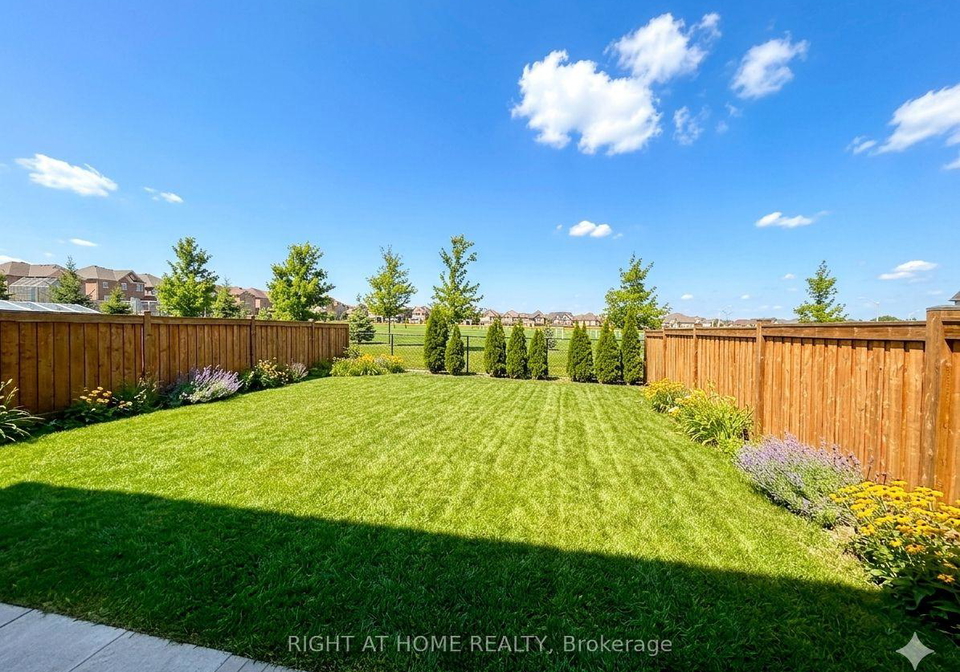 12-tupling-street-bradford-west-gwillimbury-ontario-n13053866