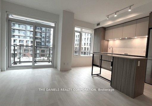 8-beverley-glen-boulevard-vaughan-ontario-n13055048