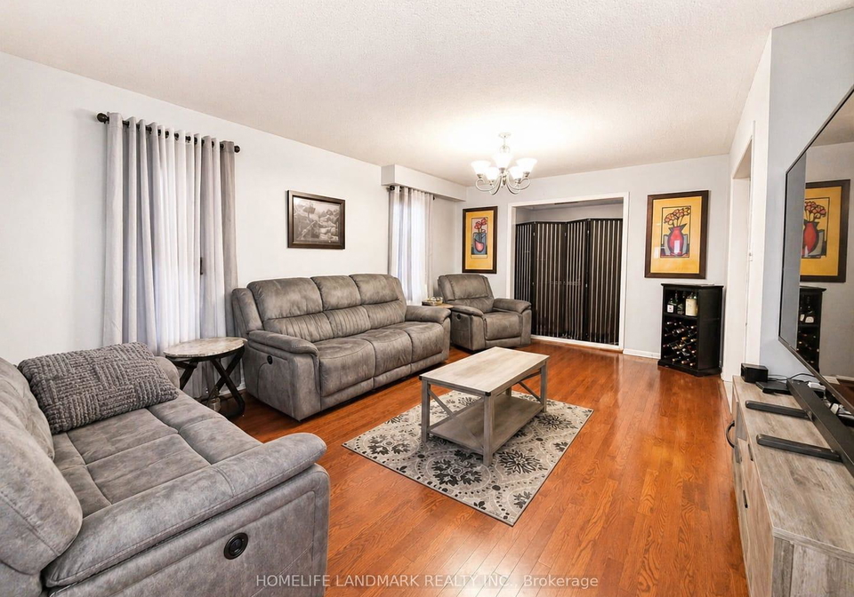 103-starr-crescent-aurora-ontario-n13055072