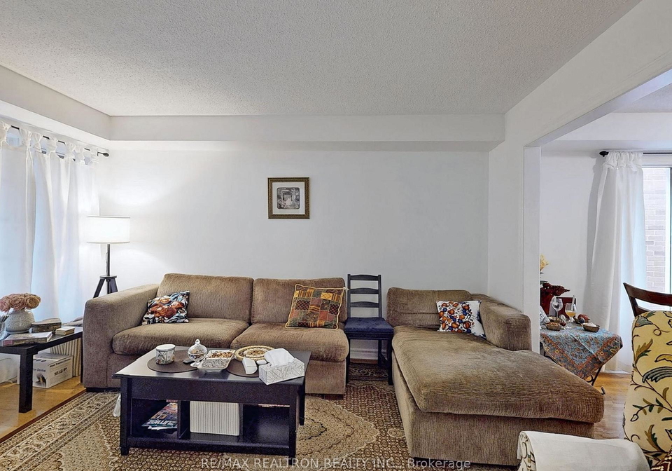 99-widdifield-avenue-newmarket-ontario-n13055242