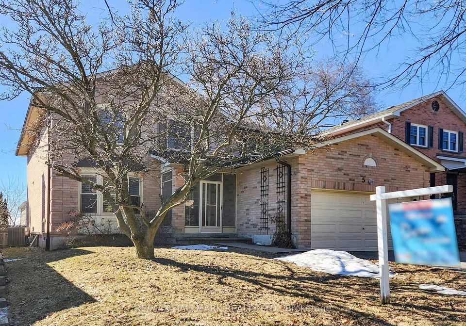 5-valley-crescent-aurora-ontario-n13055348