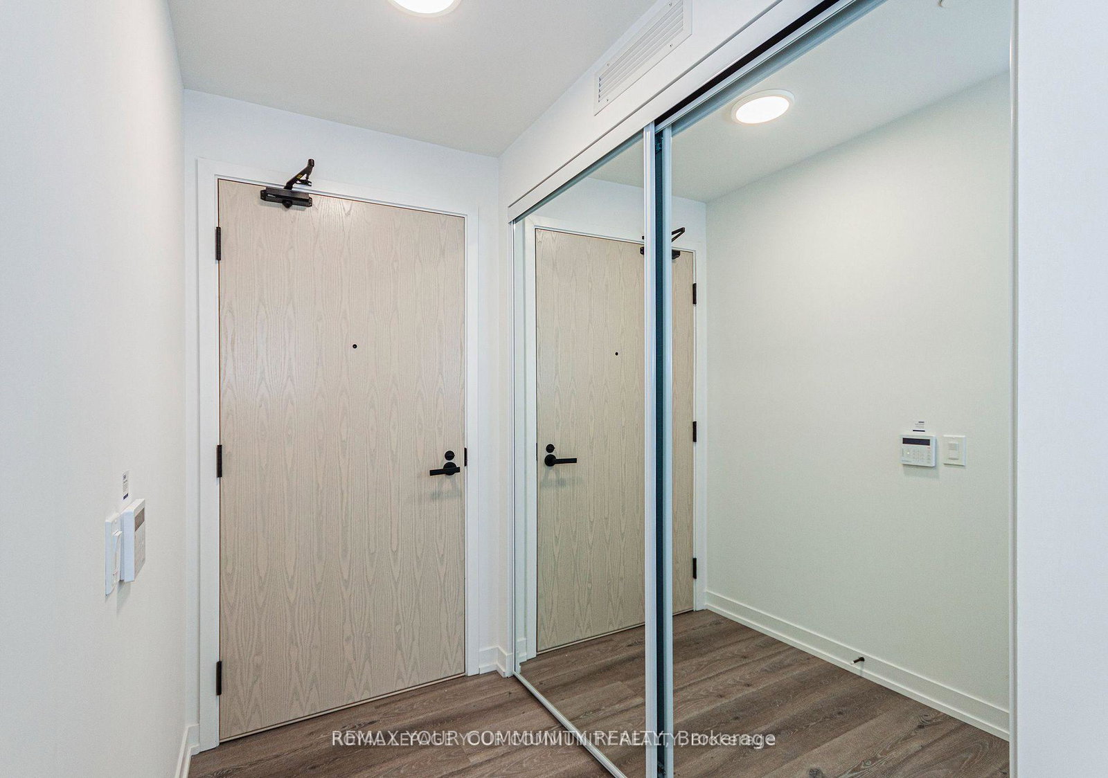 225-commerce-street-vaughan-ontario-n13055530