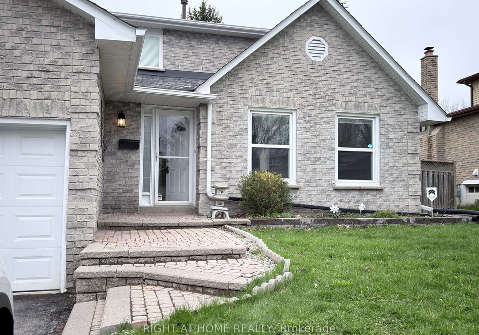 106-carlson-drive-newmarket-ontario-n13055734