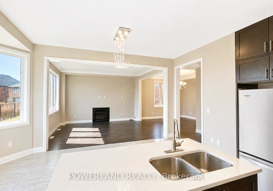 9-cyprus-glen-east-gwillimbury-ontario-n13056002