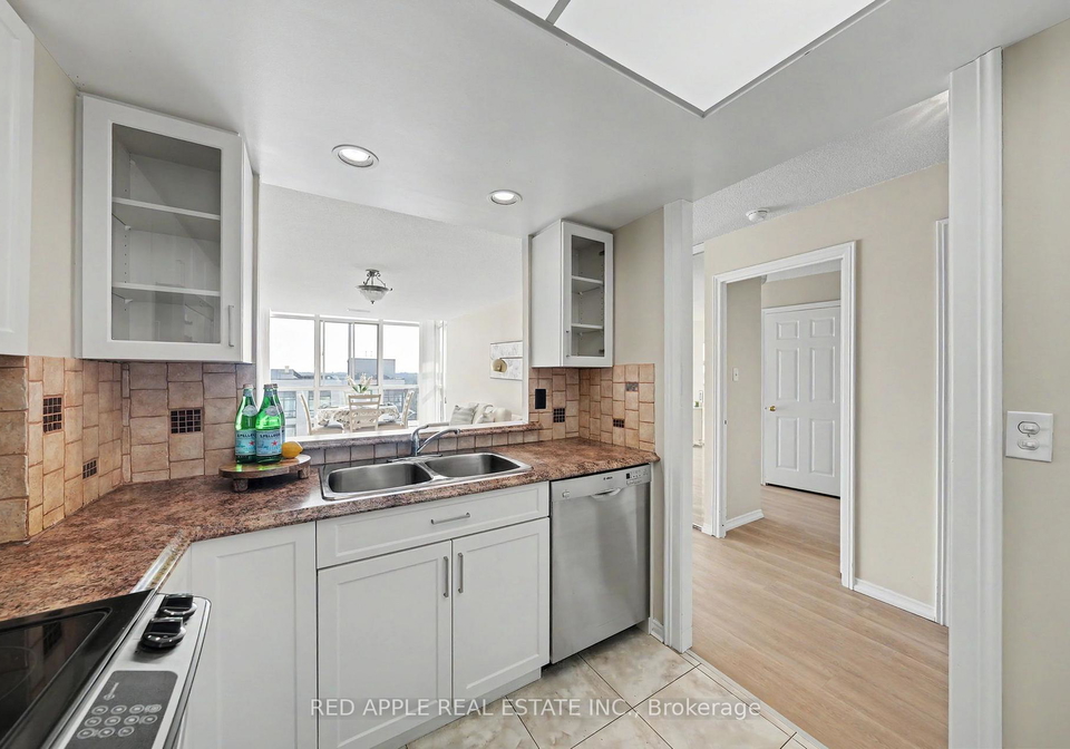 270-davis-drive-newmarket-ontario-n13056118