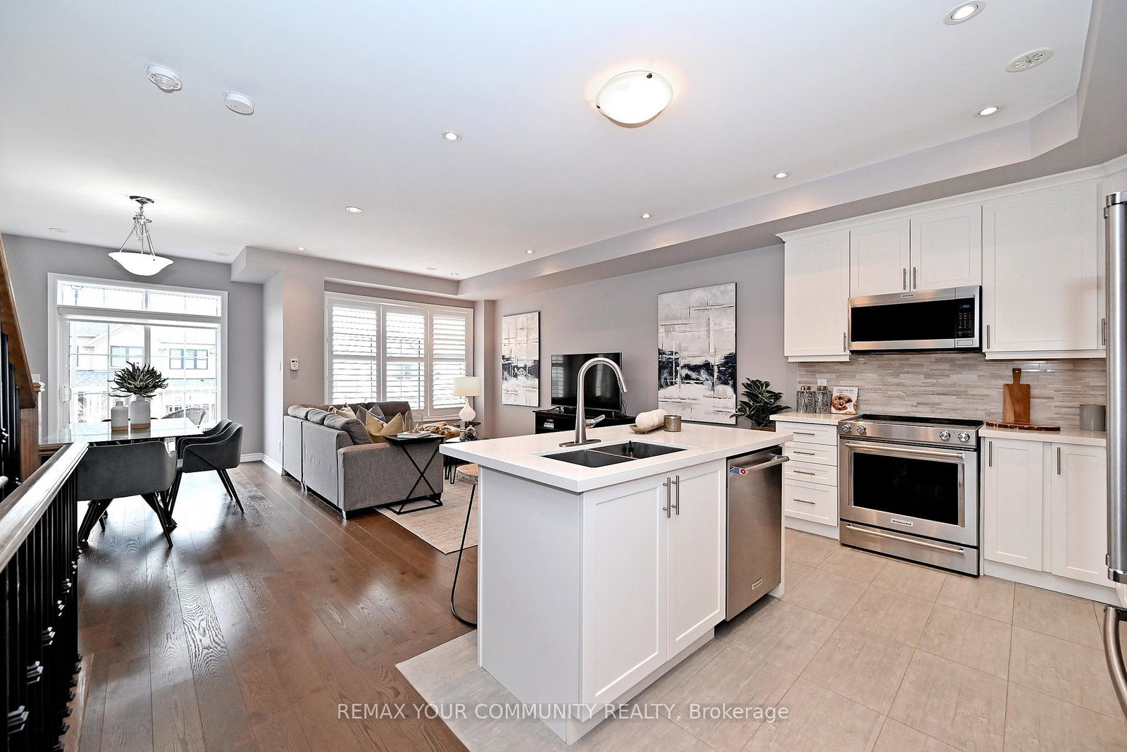 39-blackpool-lane-east-gwillimbury-ontario-n13056230