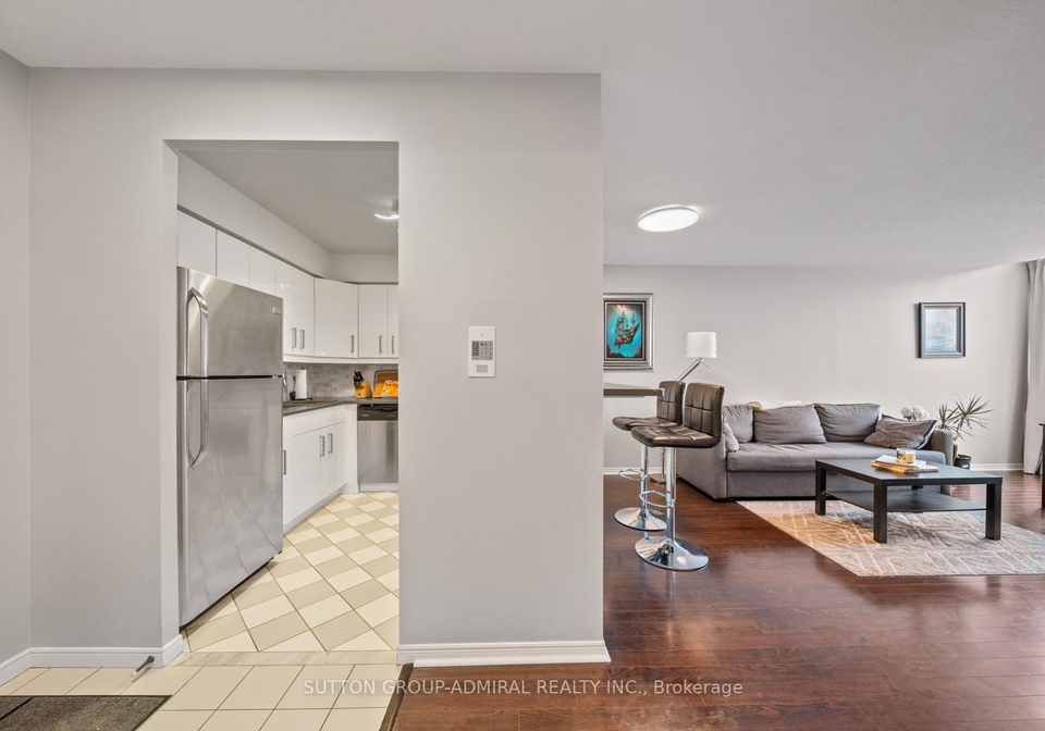 81-townsgate-drive-vaughan-ontario-n13056542