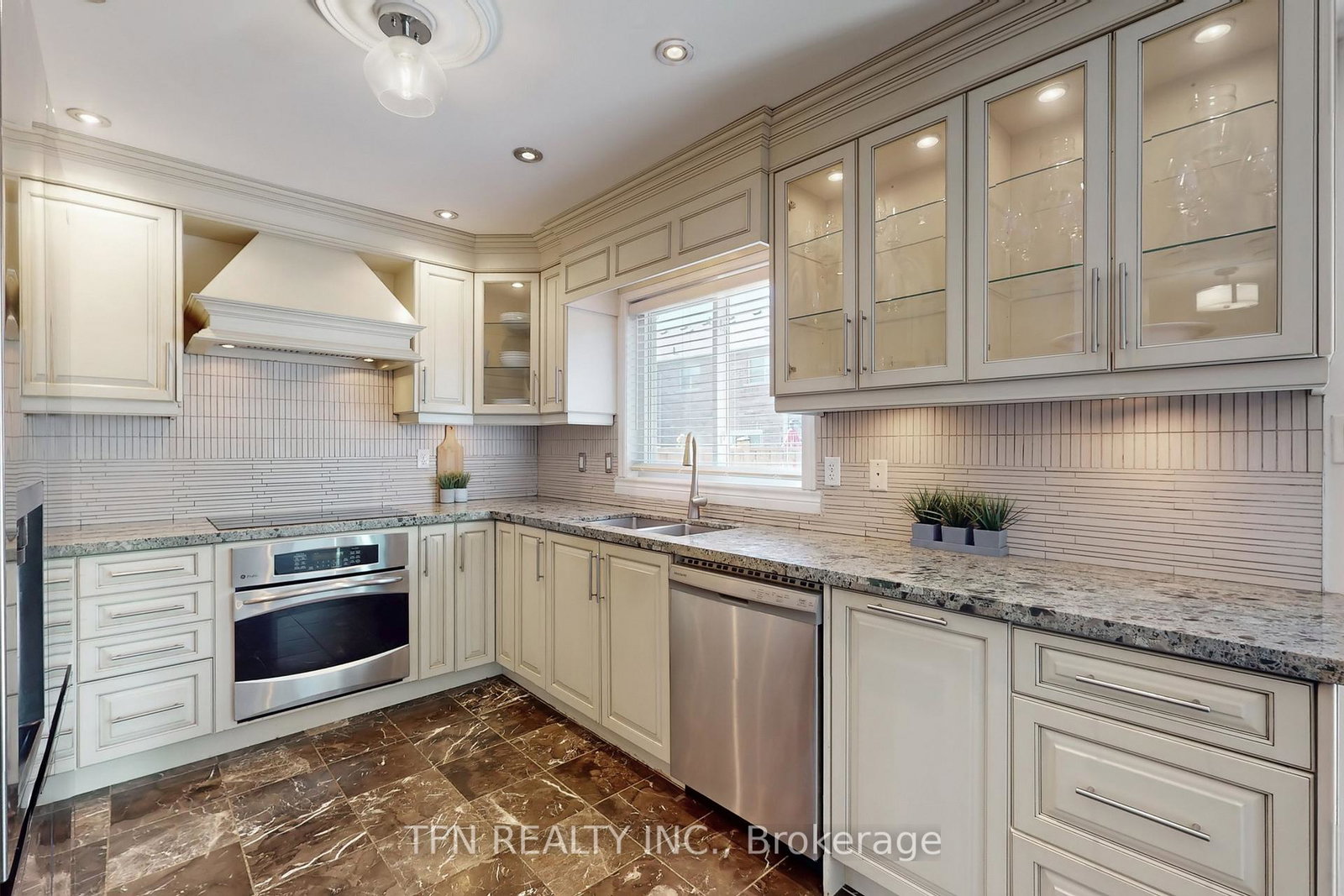 24-lucerne-drive-vaughan-ontario-n13057134