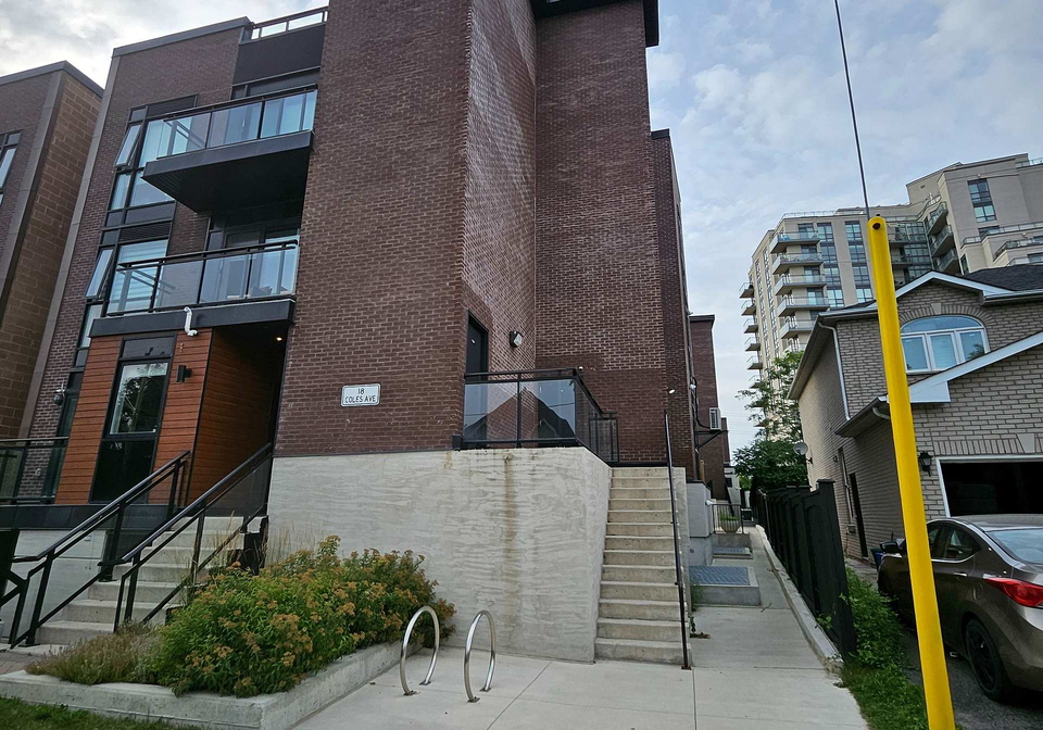18-coles-avenue-vaughan-ontario-n13057308
