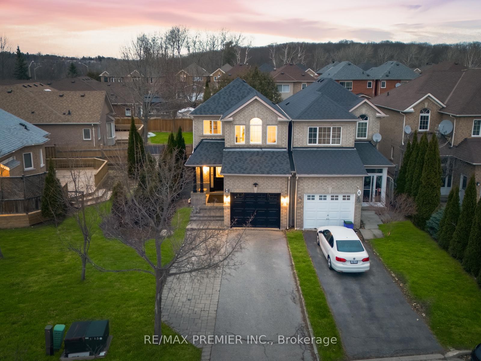 4-hacienda-drive-richmond-hill-ontario-n13058102