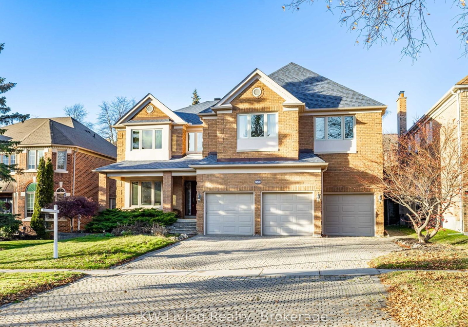 959-lockwood-circle-newmarket-ontario-n13058174