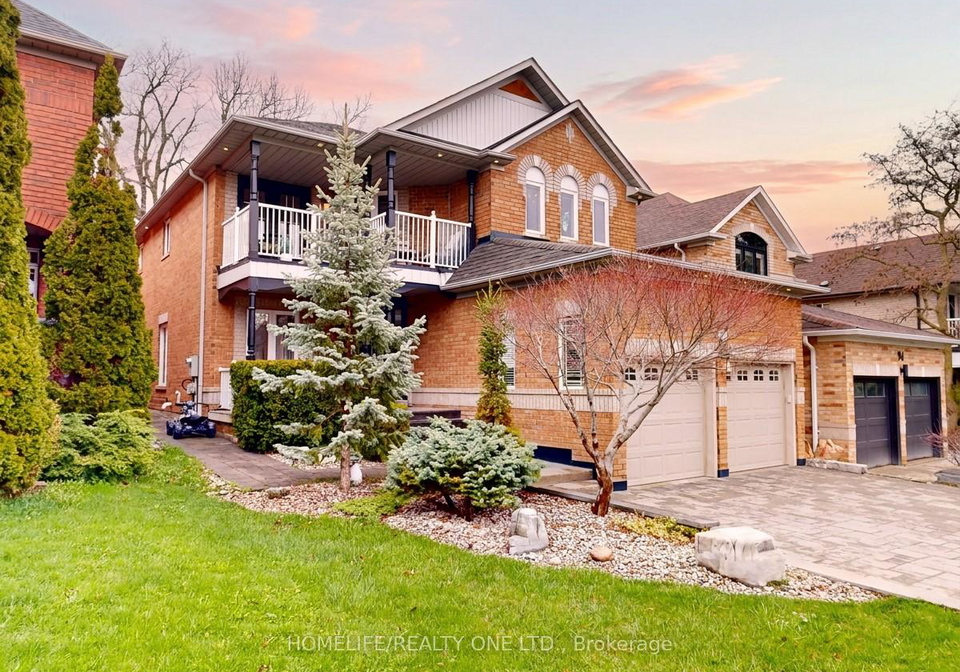96-estate-garden-drive-richmond-hill-ontario-n13058338