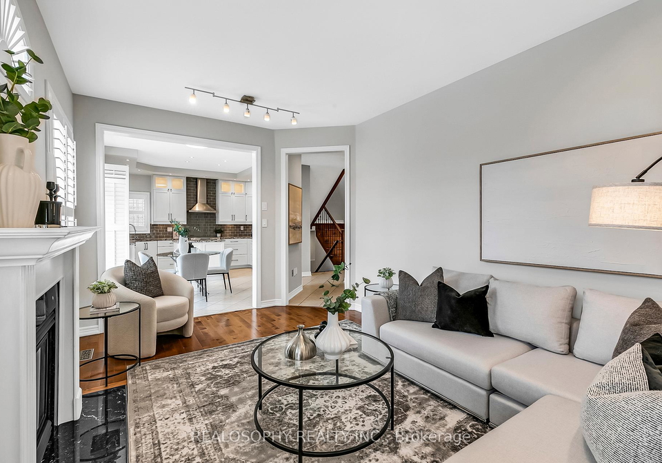 284-bilbrough-street-aurora-ontario-n13058366