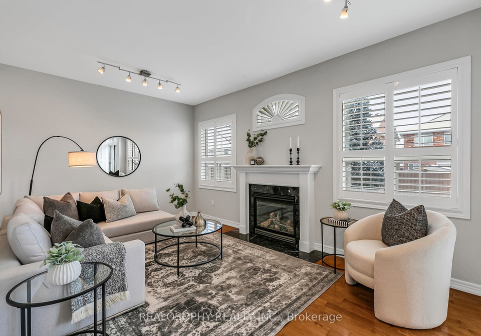 284-bilbrough-street-aurora-ontario-n13058366