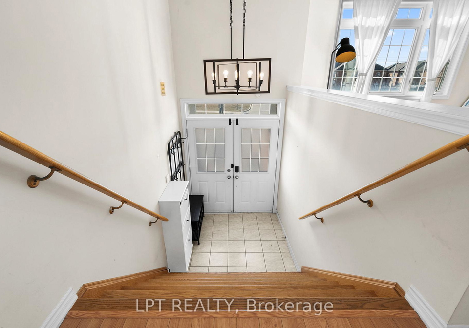 117-taucar-gate-bradford-west-gwillimbury-ontario-n13059222