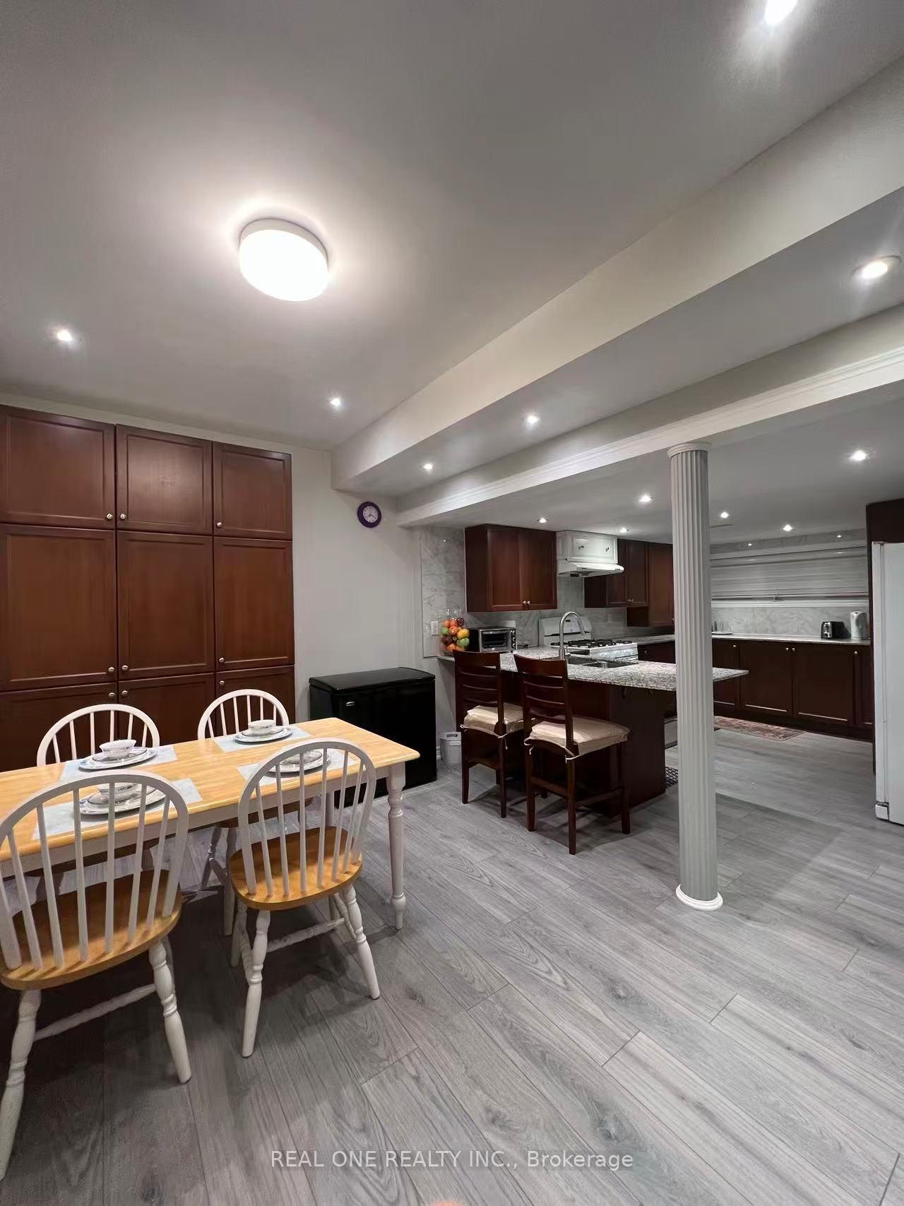 24-wendelyn-drive-richmond-hill-ontario-n13059656