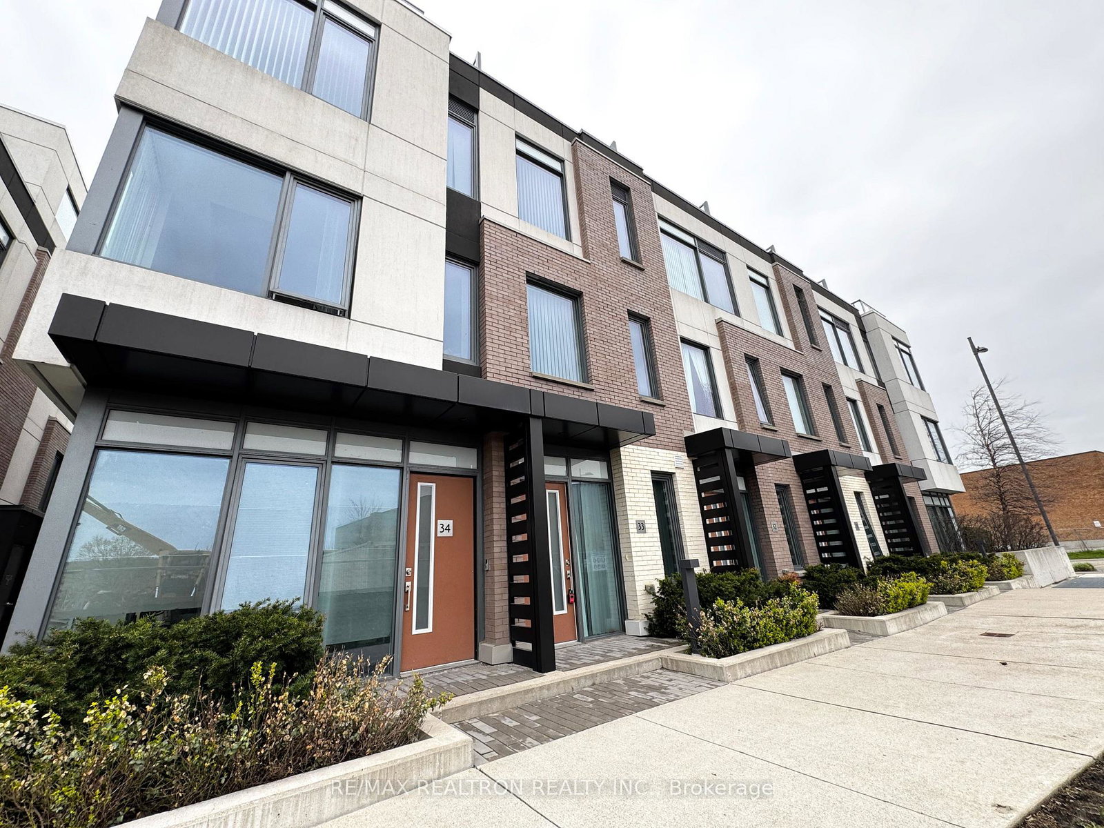 1050-portage-parkway-vaughan-ontario-n13059734