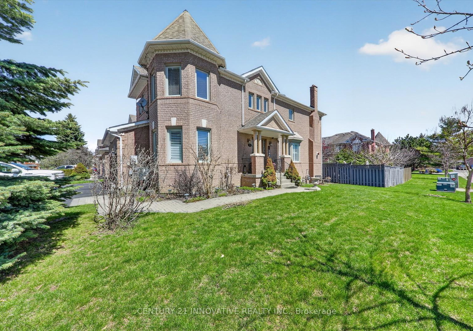 255-denise-circle-newmarket-ontario-n13060020