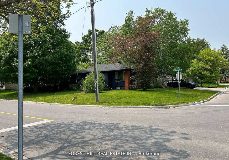 1-willis-drive-aurora-ontario-n13061786