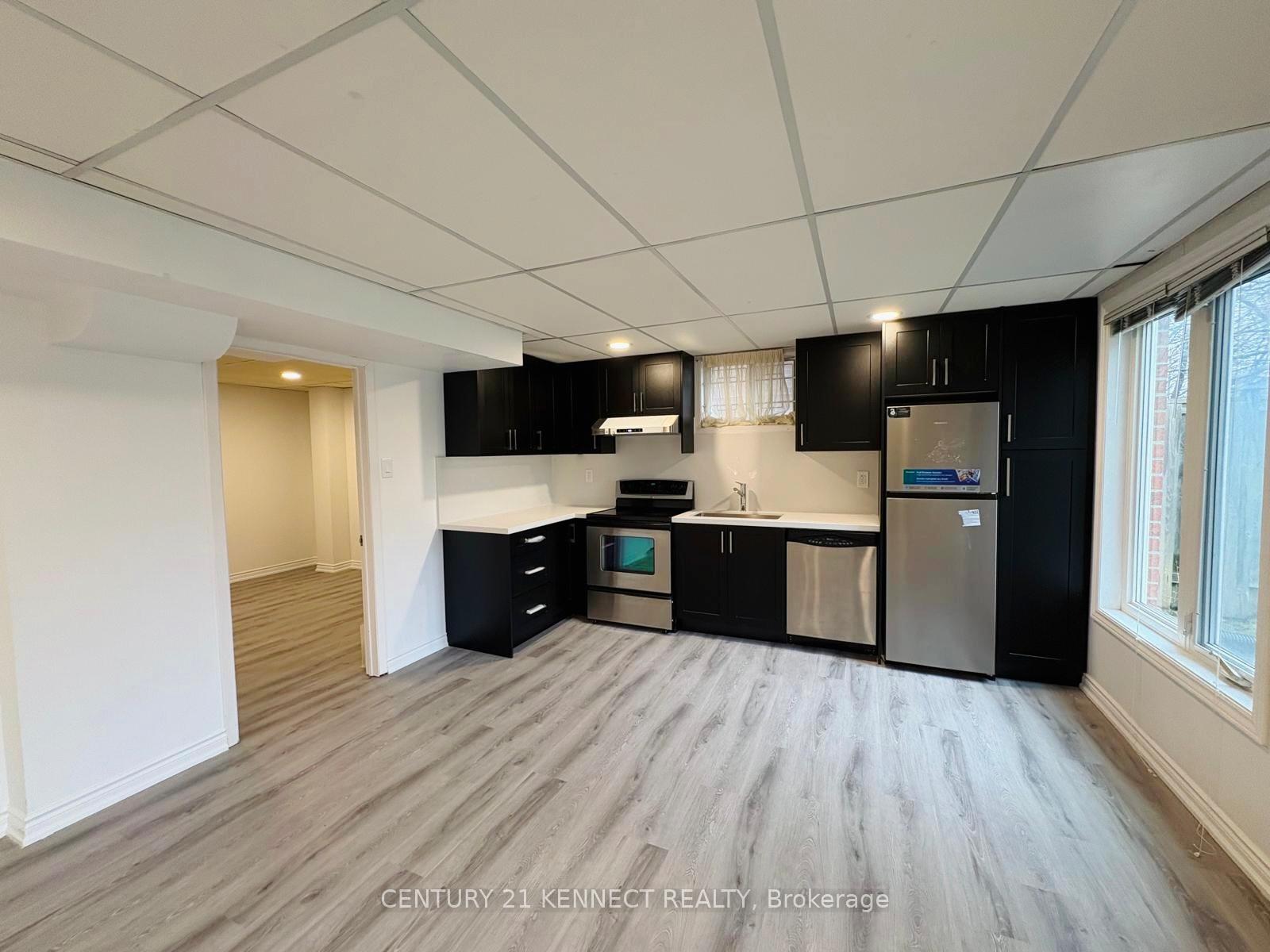 33-somerset-crescent-richmond-hill-ontario-n13062300