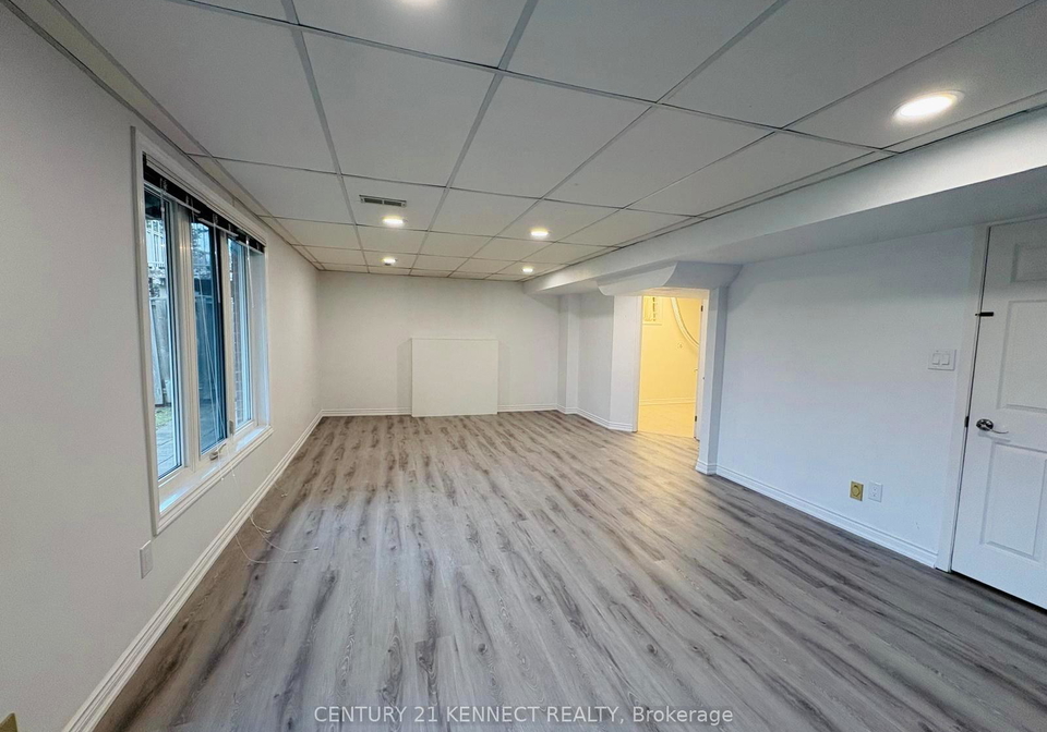 33-somerset-crescent-richmond-hill-ontario-n13062300
