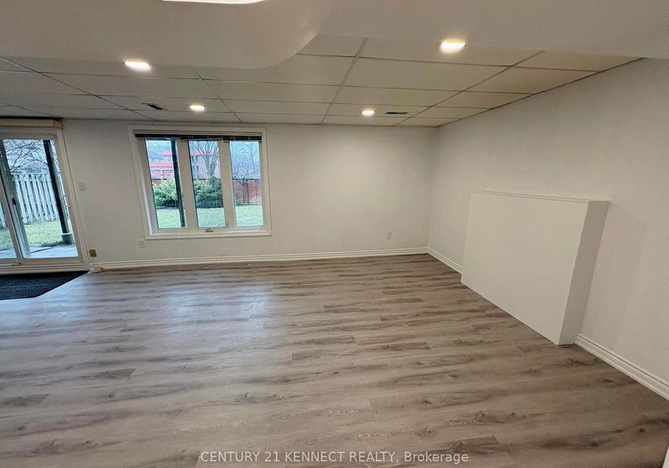 33-somerset-crescent-richmond-hill-ontario-n13062300