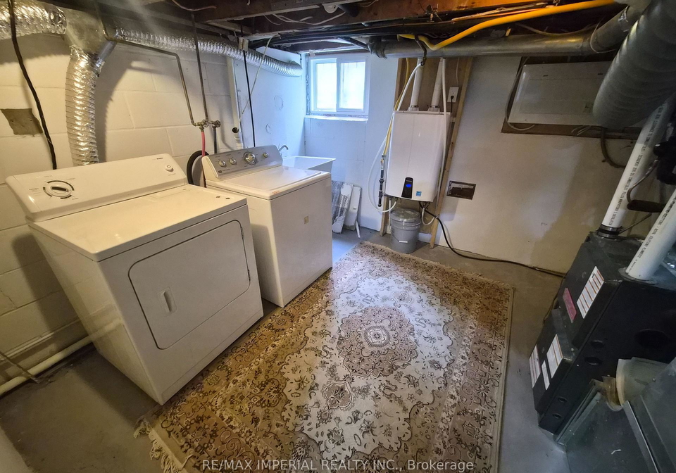 84-basement-ruggles-avenue-richmond-hill-ontario-n13064268