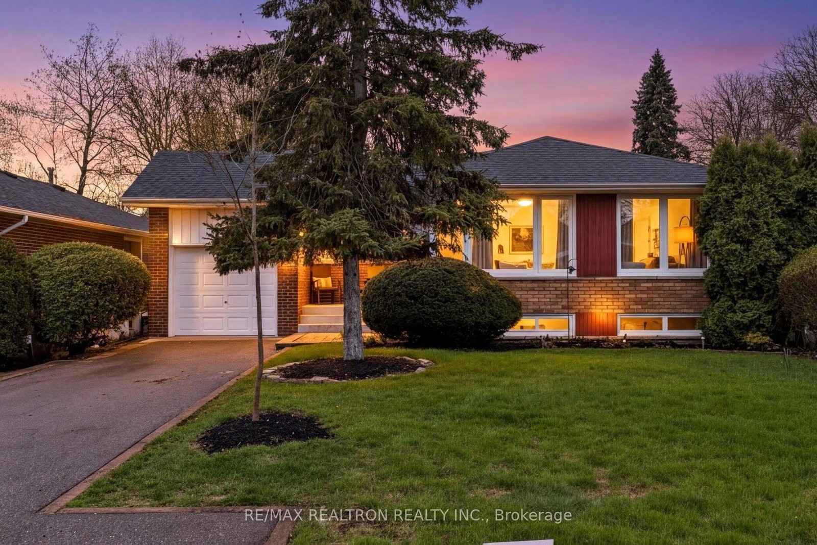 112-trayborn-drive-richmond-hill-ontario-n13064692