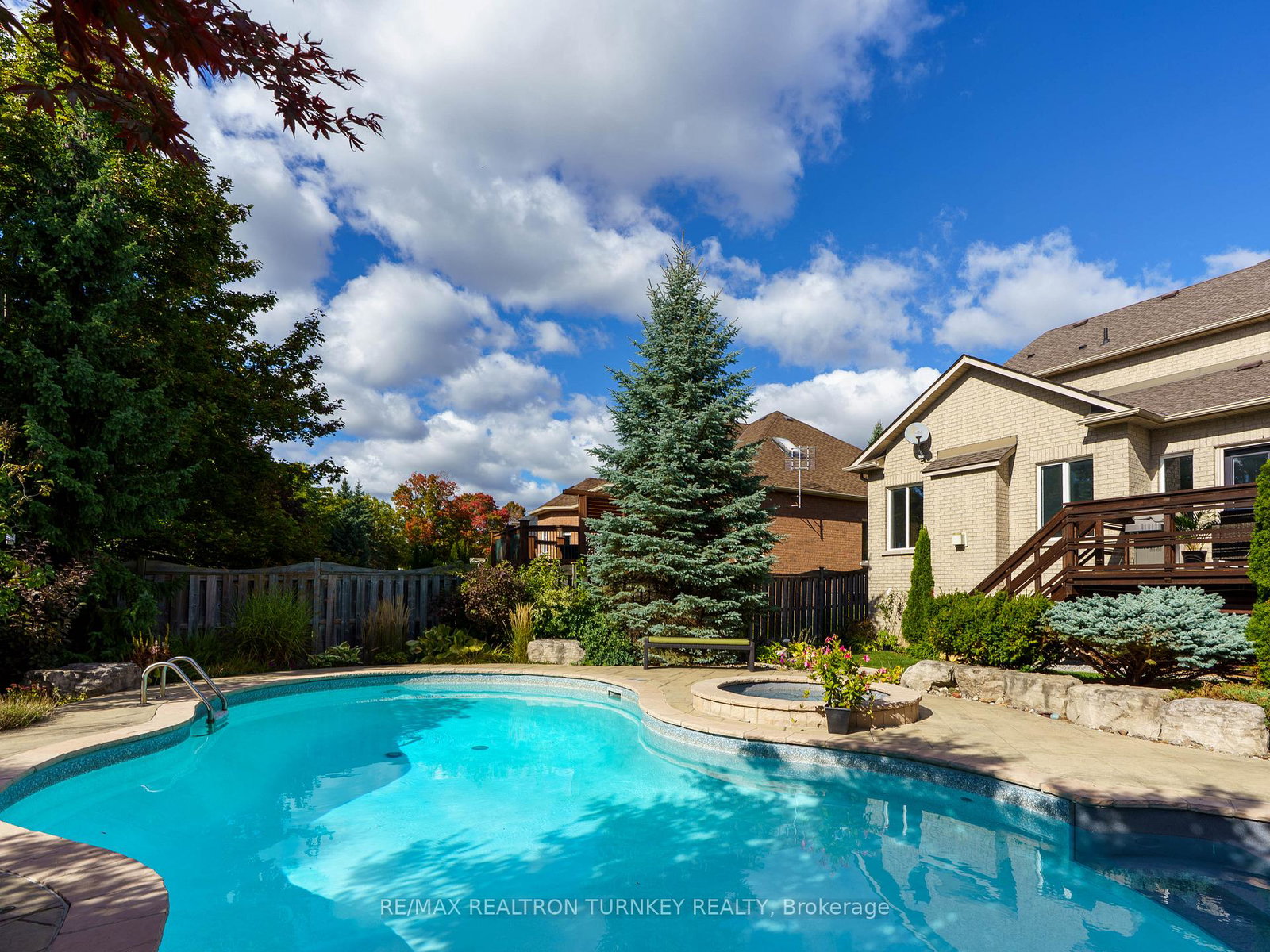 668-foxcroft-boulevard-newmarket-ontario-n13064948