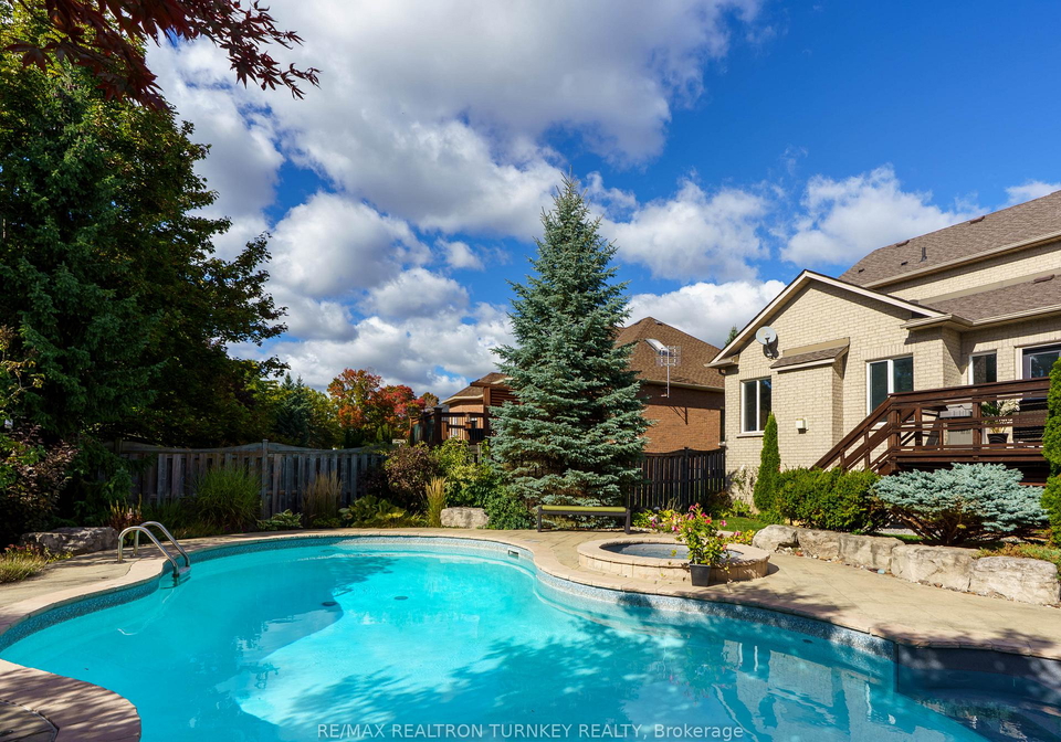 668-foxcroft-boulevard-newmarket-ontario-n13064948