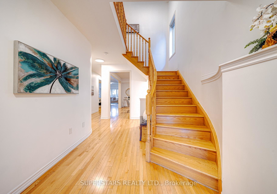 8-kavanagh-avenue-east-gwillimbury-ontario-n13065612