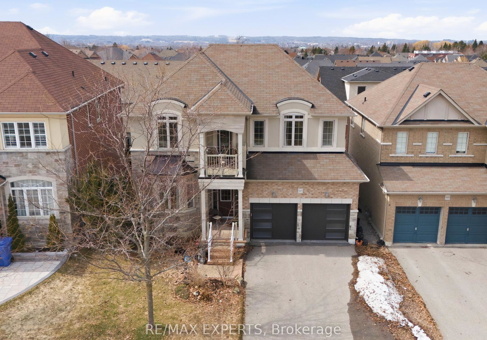 847-memorial-circle-newmarket-ontario-n13066484