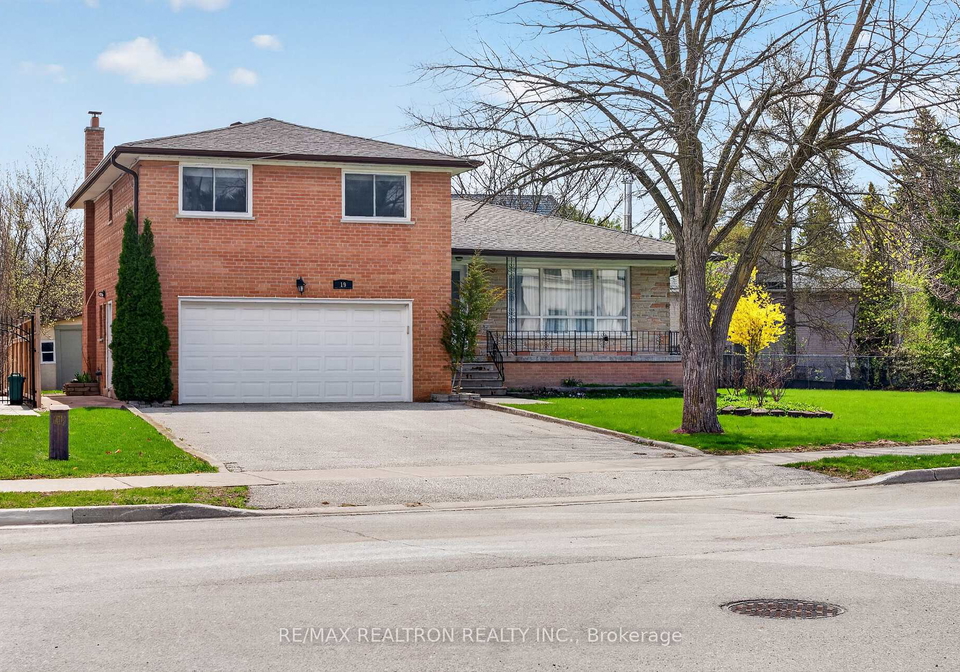19-claridge-drive-richmond-hill-ontario-n13066716