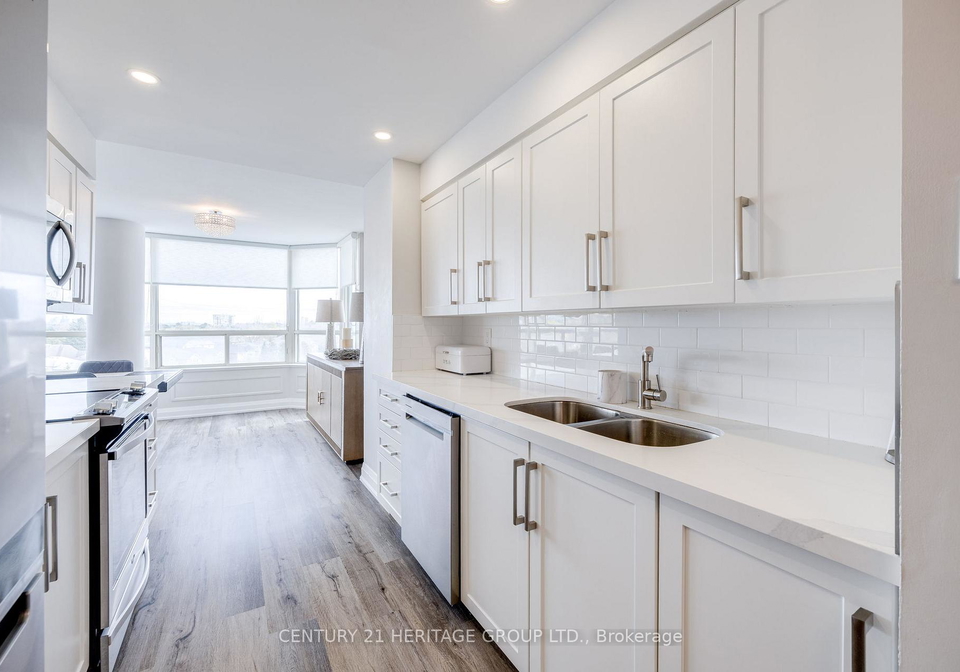 7-townsgate-drive-vaughan-ontario-n13067398
