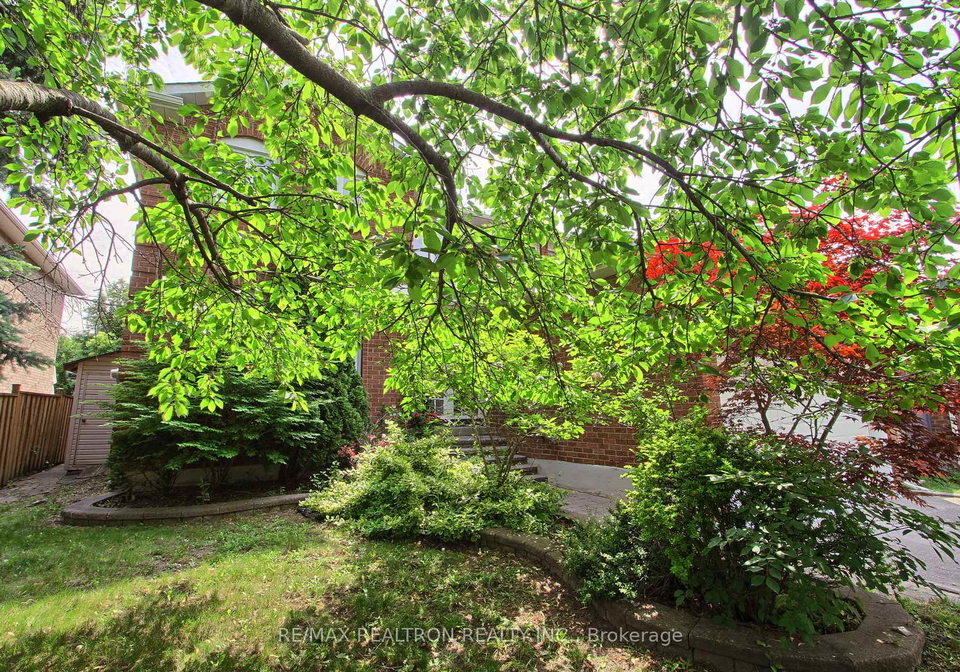 19-crystal-drive-n-richmond-hill-ontario-n13068586
