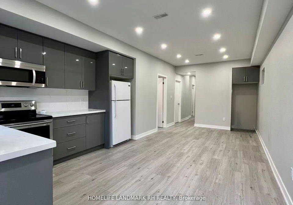 25-clara-may-avenue-east-gwillimbury-ontario-n13069070