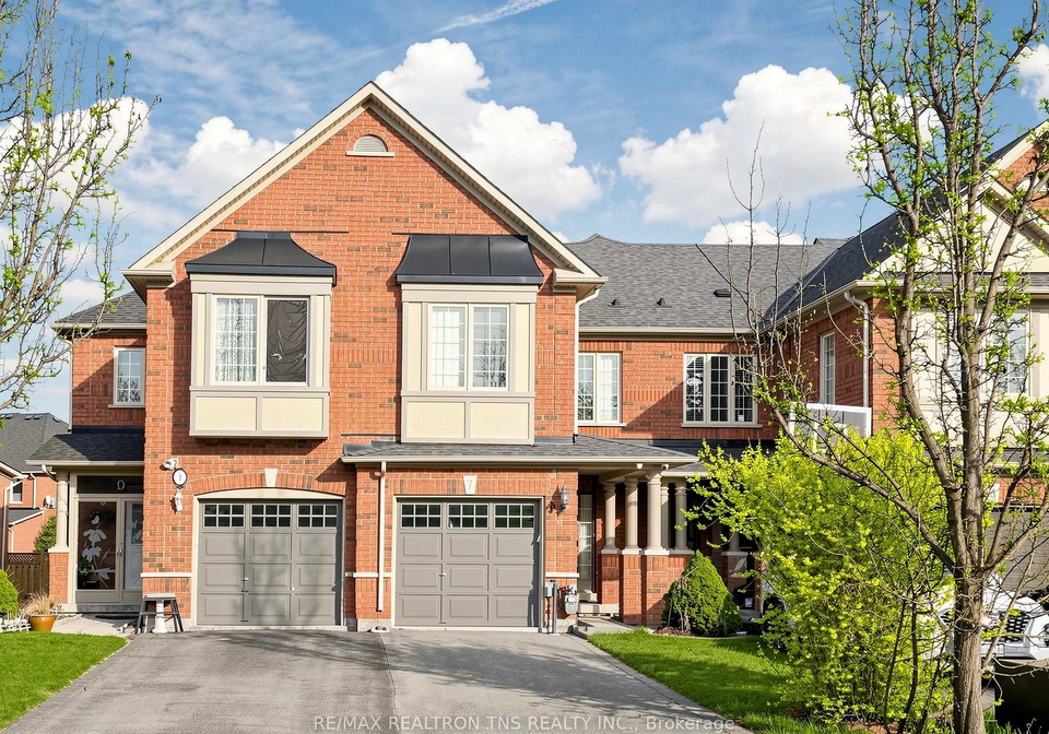 7-holly-drive-richmond-hill-ontario-n13069824