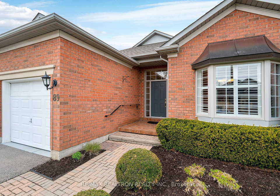 89-couples-gallery-whitchurch-stouffville-ontario-n13069986