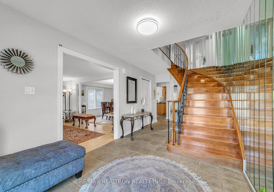 12-greenbriar-court-aurora-ontario-n13071098