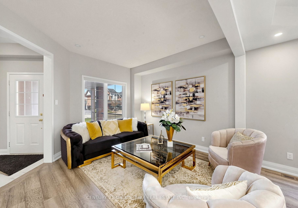 39-colonial-crescent-richmond-hill-ontario-n13071302
