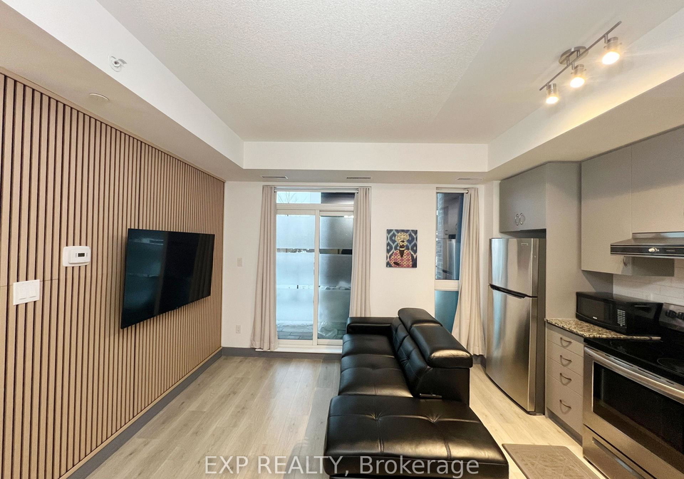 1-climo-lane-markham-ontario-n13071424